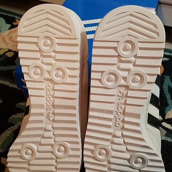 Adidas White and Black Sneakers with Yellow Accent - Picture 8 of 8